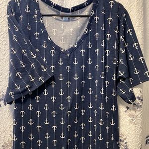 Tunic style v neck t